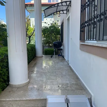 Mango Villa